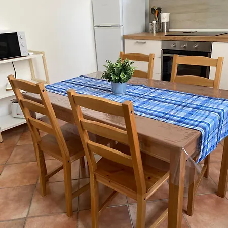 아파트 Al Civico 16 *