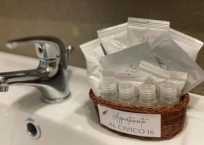 Al Civico 16 شقة ليكاتا